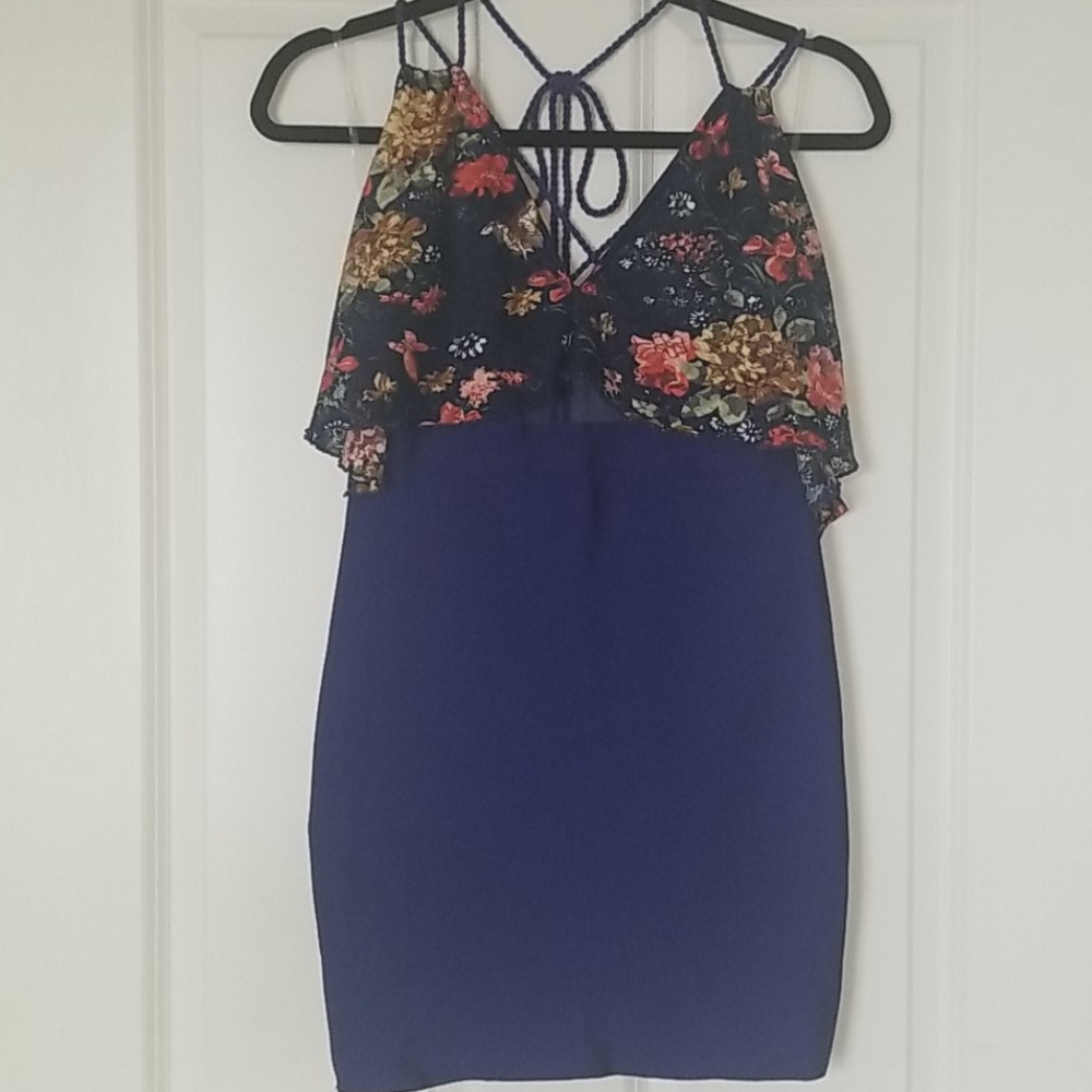 Cute Detachable Lace Sleeved Dress NWT